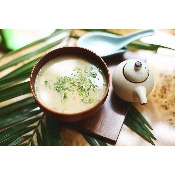 Soupe miso japonaise AKA - Avec croutons japonais, algues et oignions verts - Marque S&B
