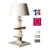 Lampe de chevet bord de mer en bois et galets - Fabriqué à la main en France 50 cm - Blanc